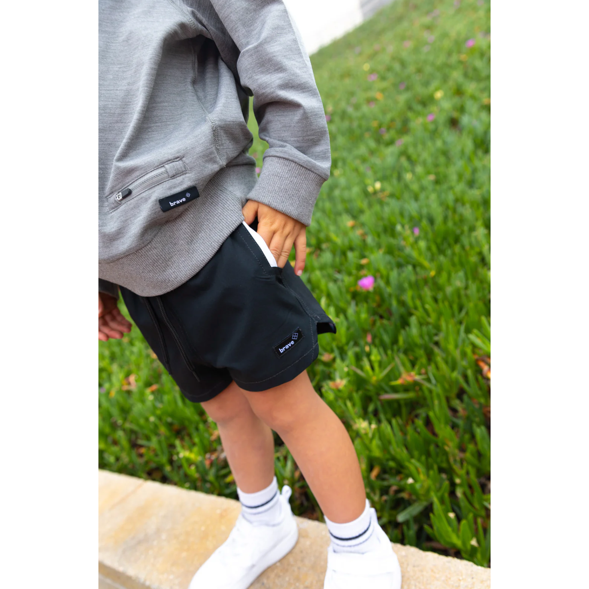 mover shorts || black