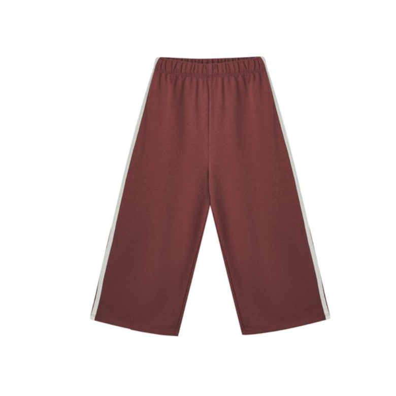 track pant + oversize sweatshirt | burgundy