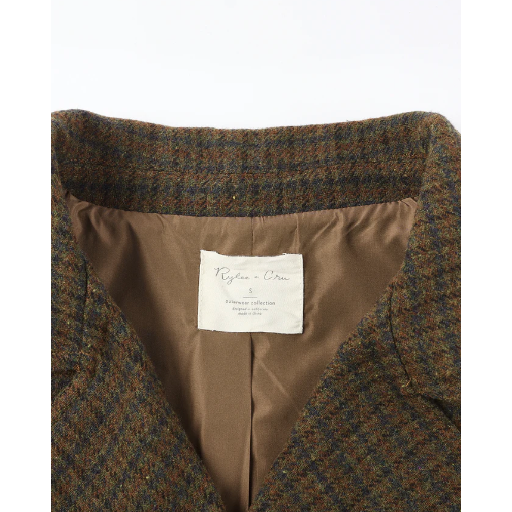 trench coat || brown