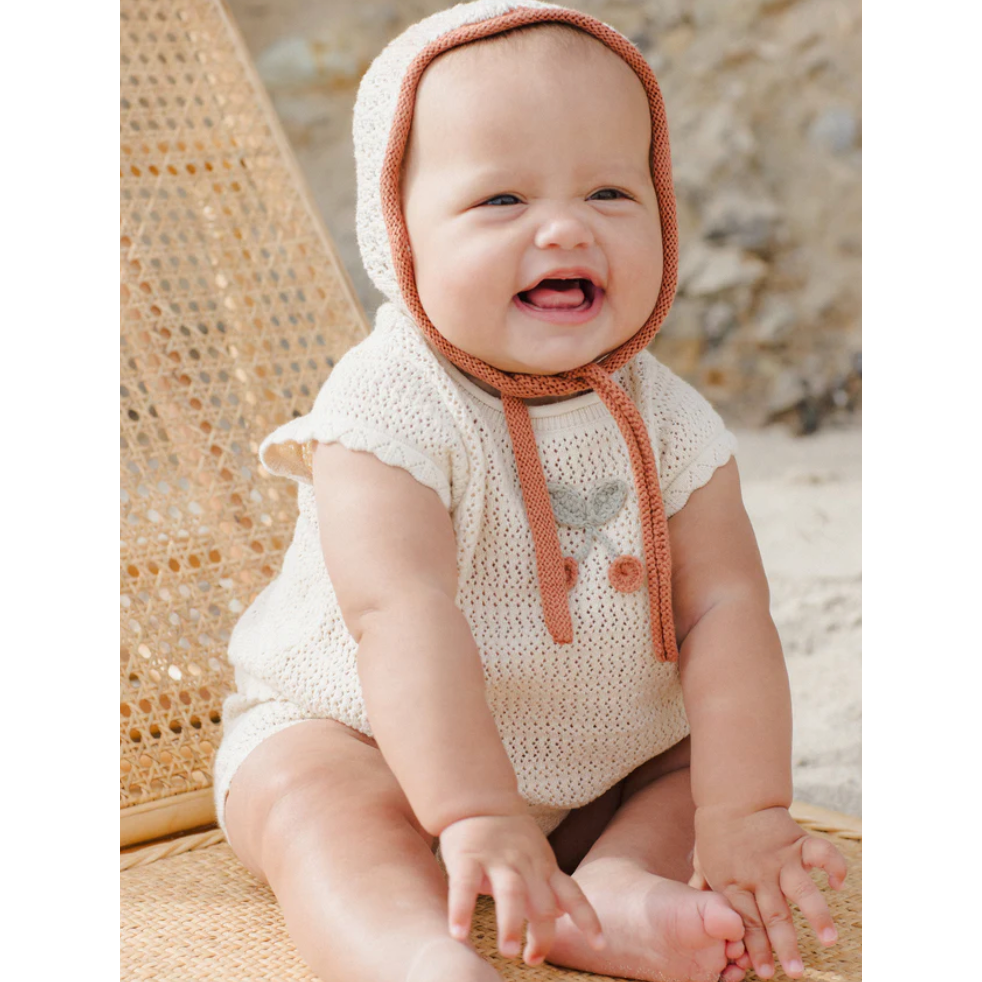 scallop knit baby set || cherry