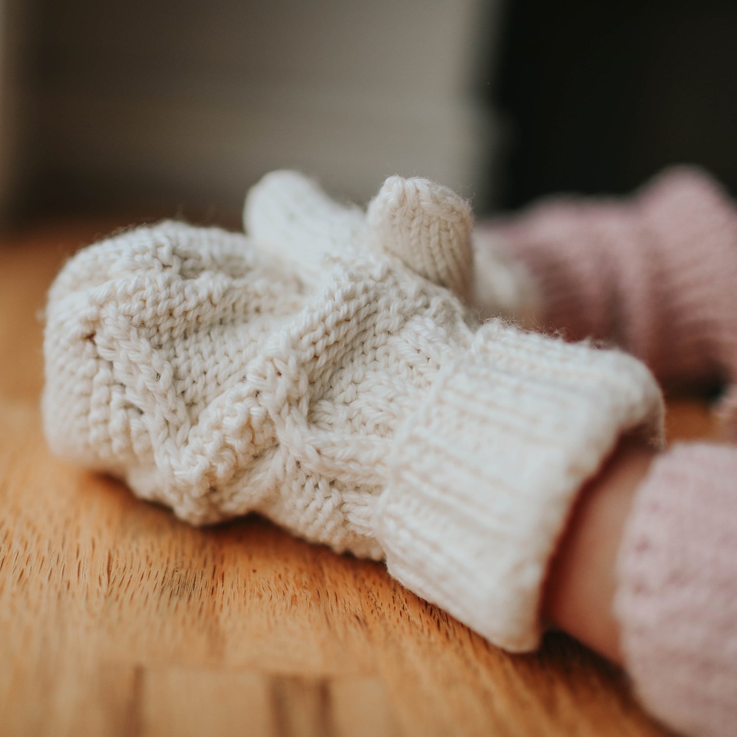 Timeless Cable Knit Mittens