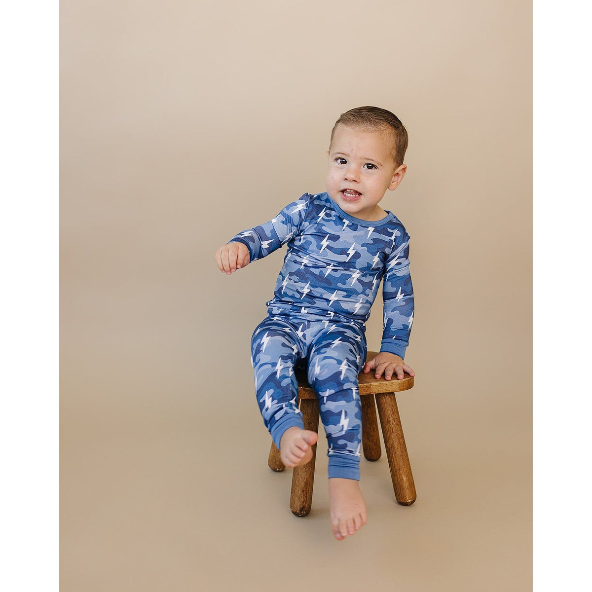 Bamboo Two Piece Set | Blue Camo Bolts