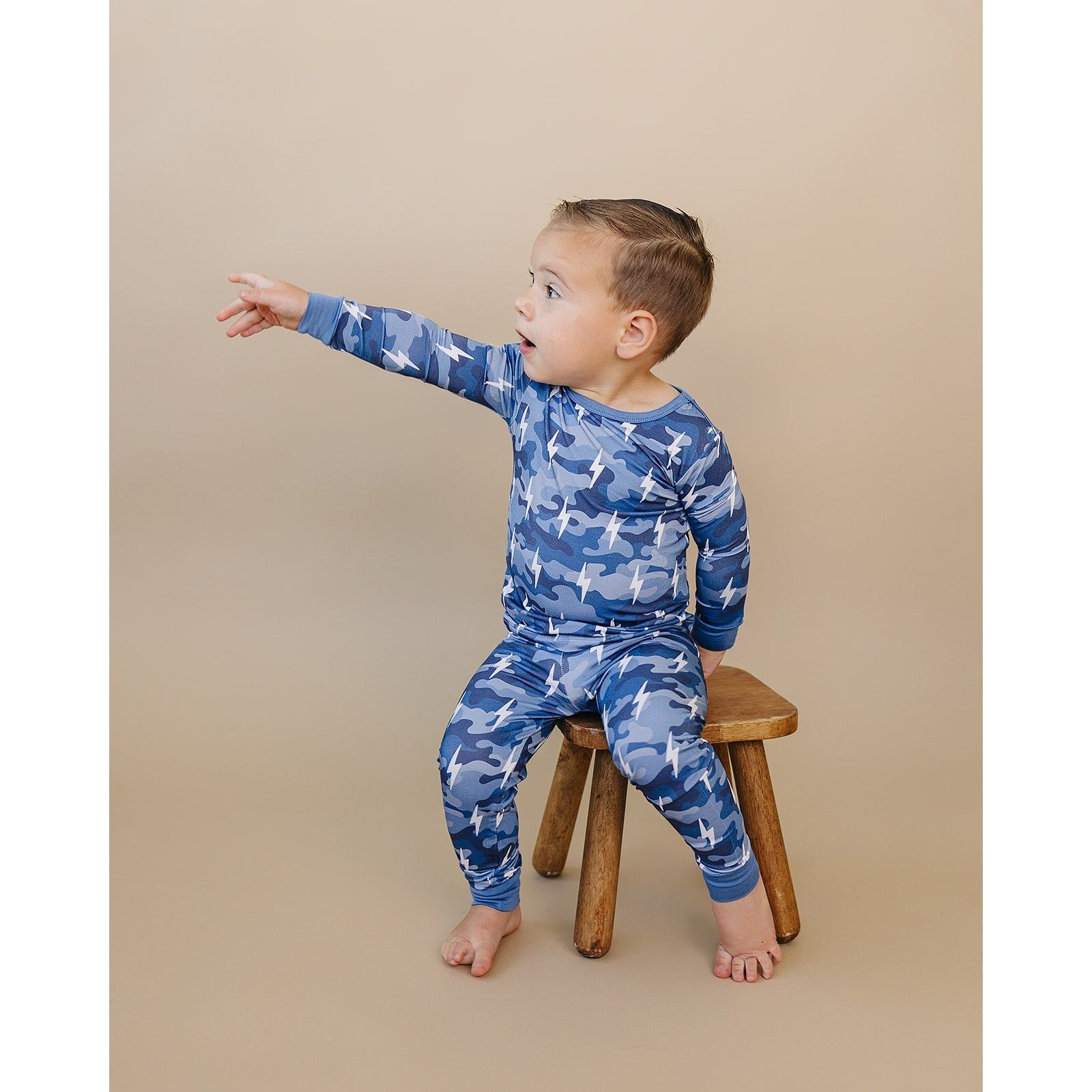 Bamboo Two Piece Set | Blue Camo Bolts