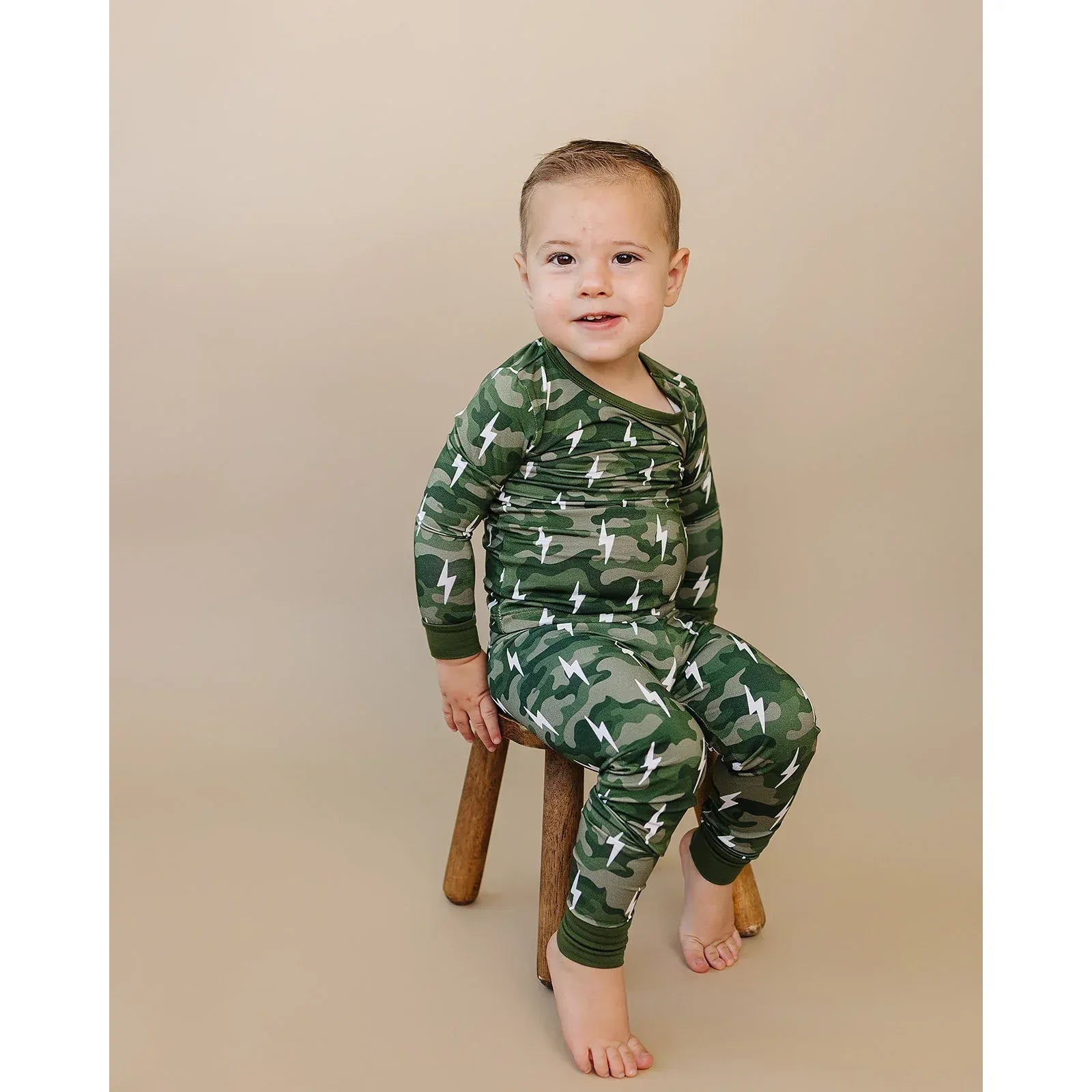 Bamboo Two Piece Set | Green Camo Bolts