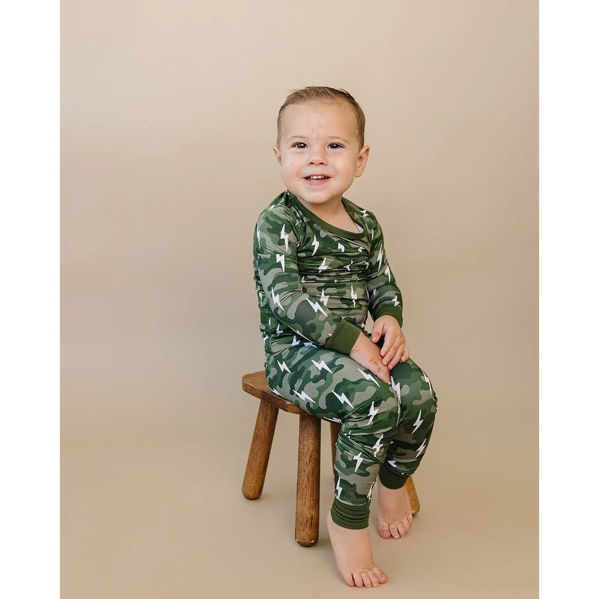 Bamboo Two Piece Set | Green Camo Bolts