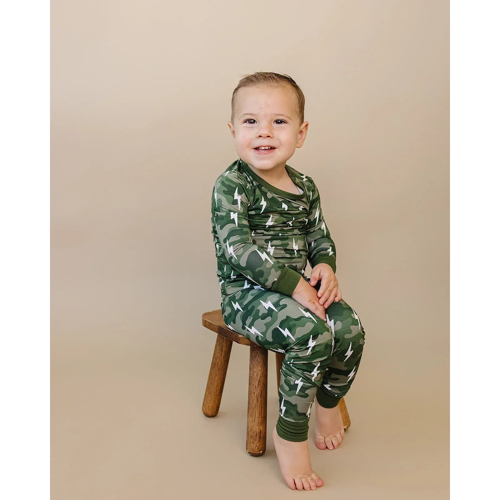 Bamboo Two Piece Set | Green Camo Bolts