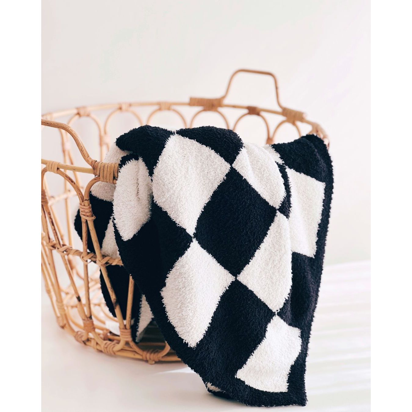 Checkered Plush Blanket | Black