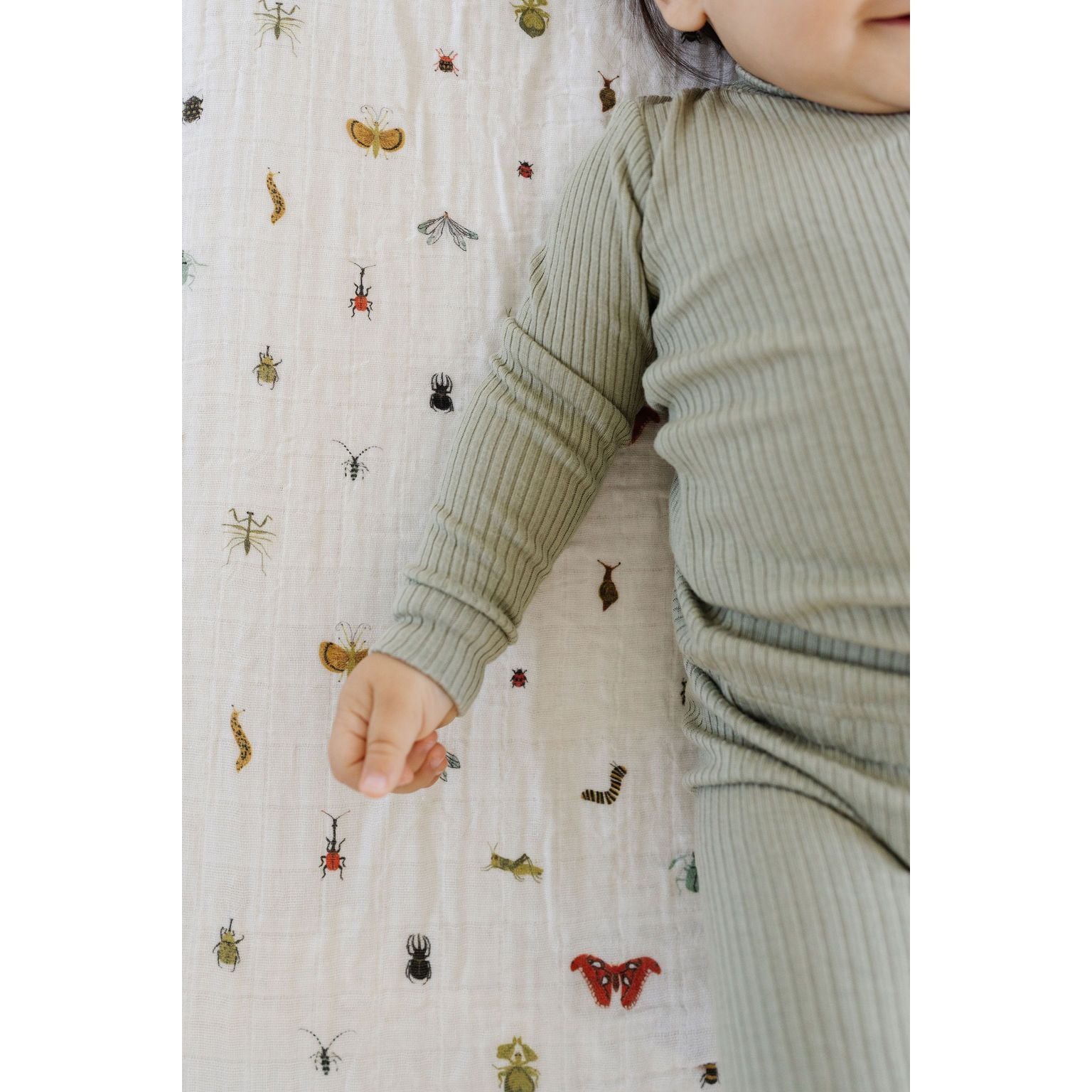 Cutie Crawlies Crib Sheet