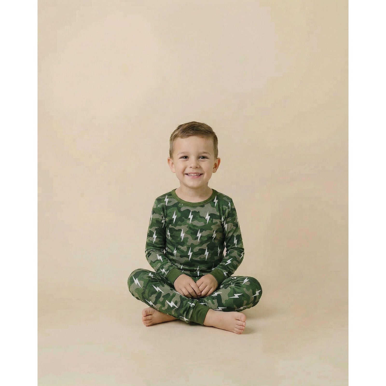 Bamboo Two Piece Set | Green Camo Bolts