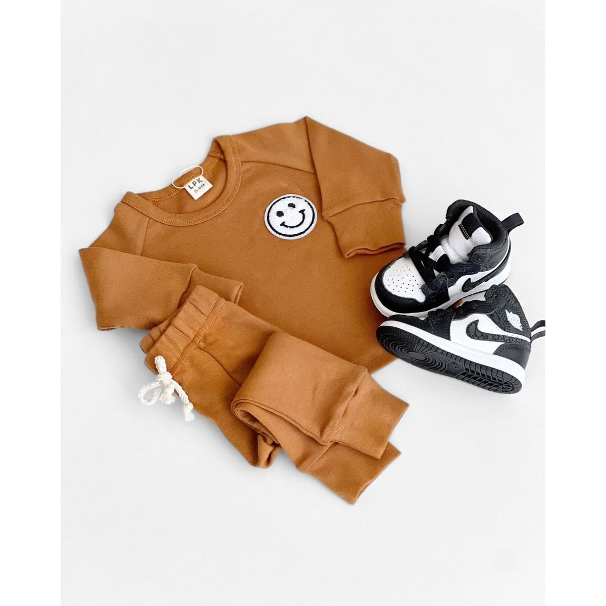 Lounge Set | Smiley Brown