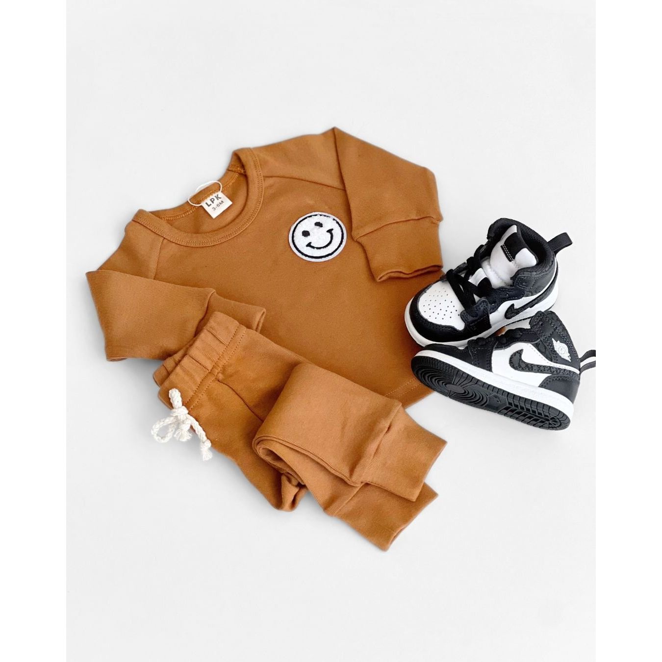 Lounge Set | Smiley Brown