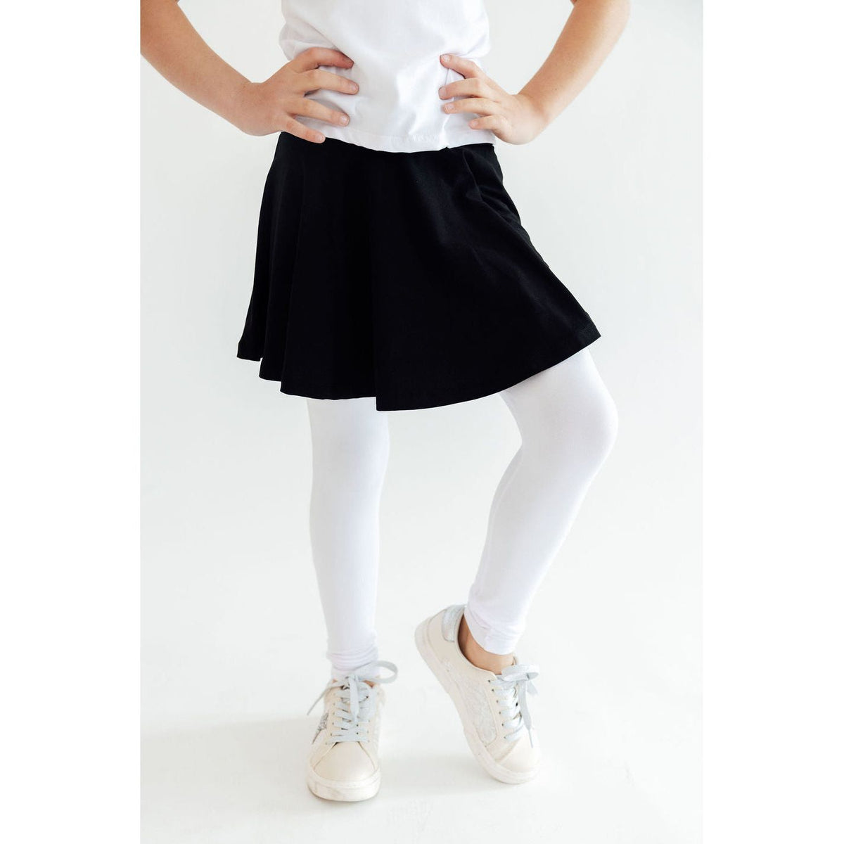 Black &amp; White Twirl Skegging