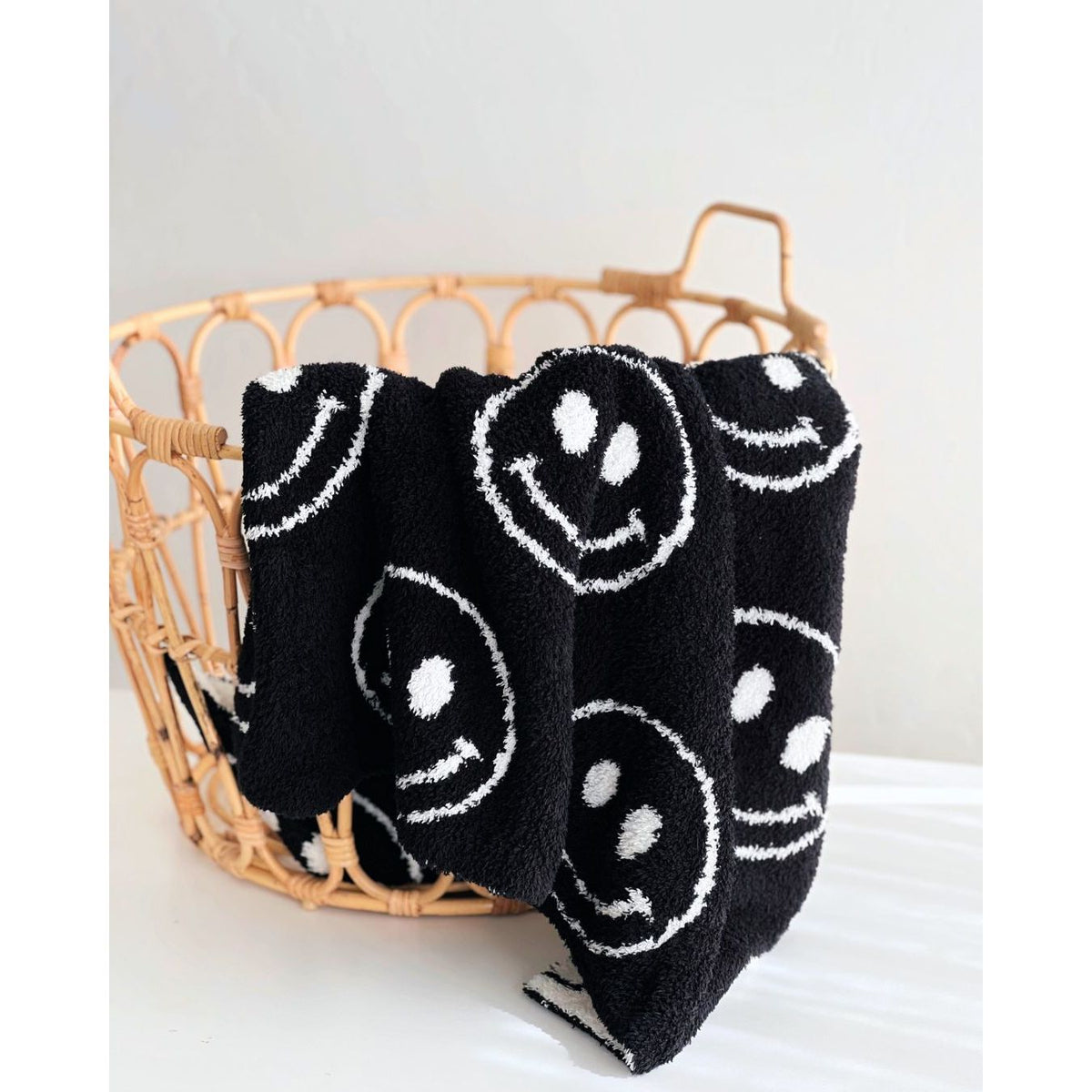 Smiley Fuzzy Blanket | Black