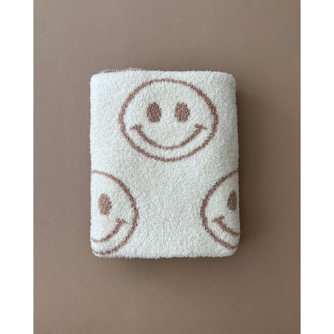 Smiley Fuzzy Blanket | Latte