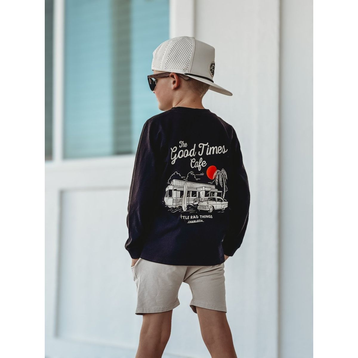 THE GOOD TIMES CAFE LONG SLEEVE - SOLID BLACK