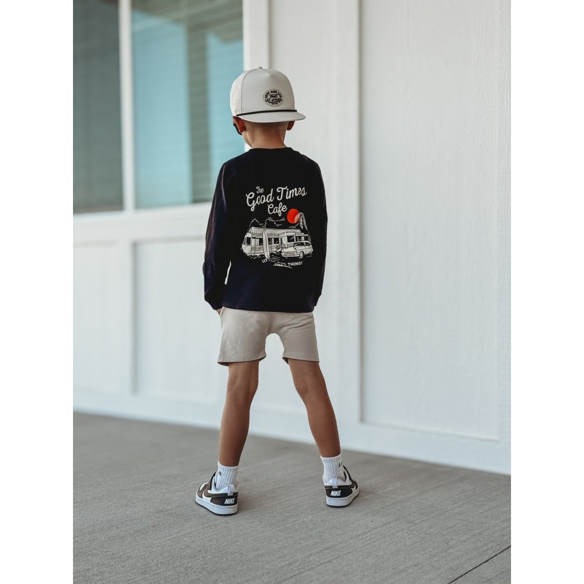 THE GOOD TIMES CAFE LONG SLEEVE - SOLID BLACK