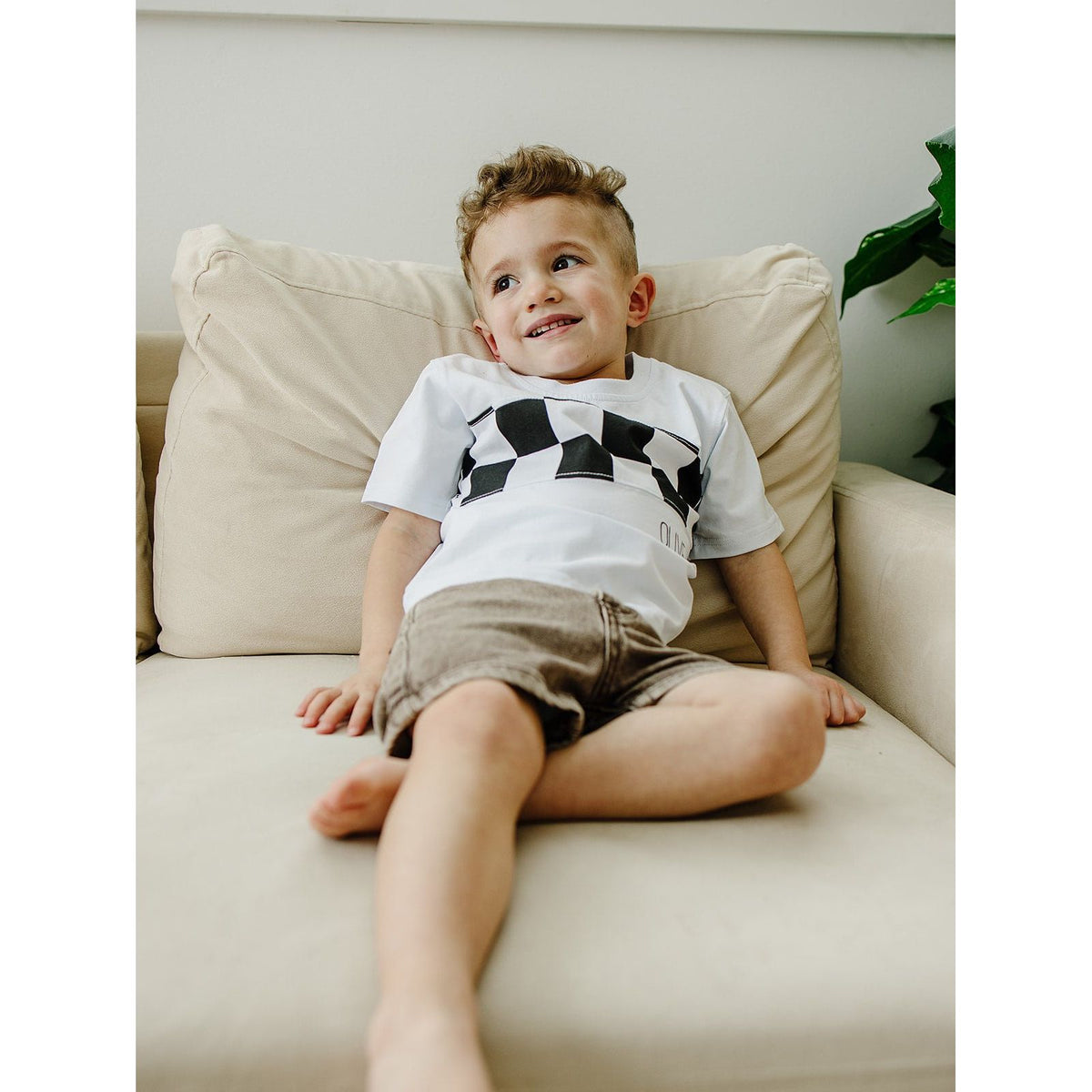 Zuri Tee