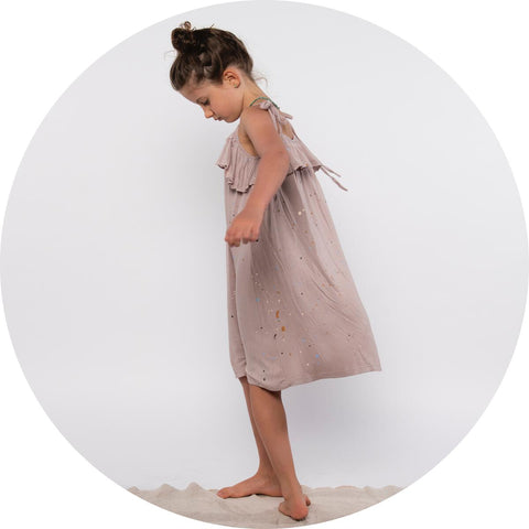 traveler dress in mellow mist