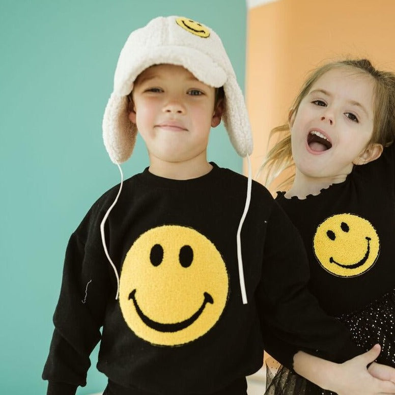 smile sweatshirt | black
