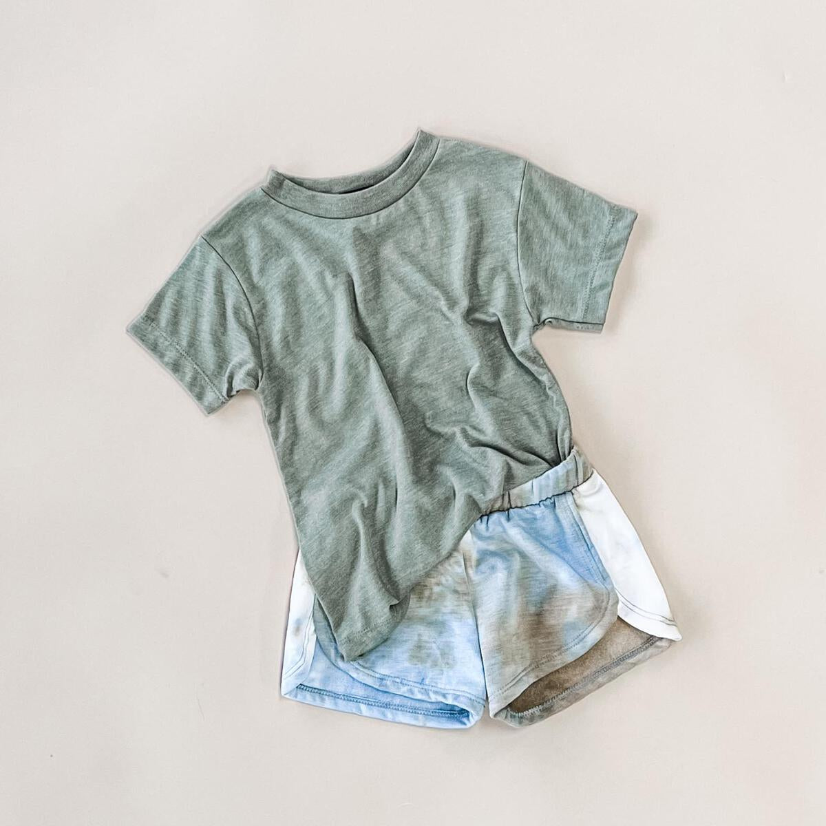 basic tee in olive