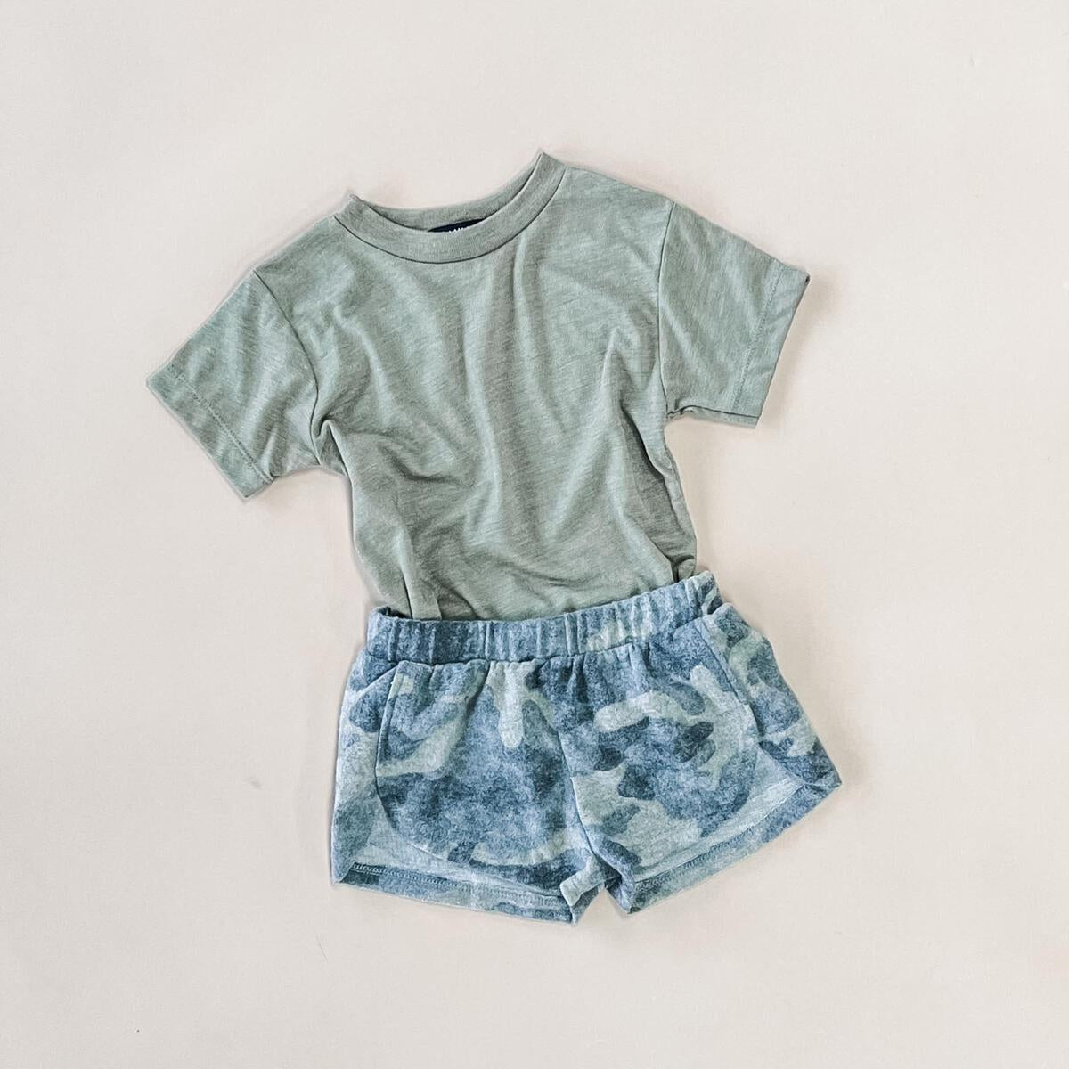 basic tee in olive