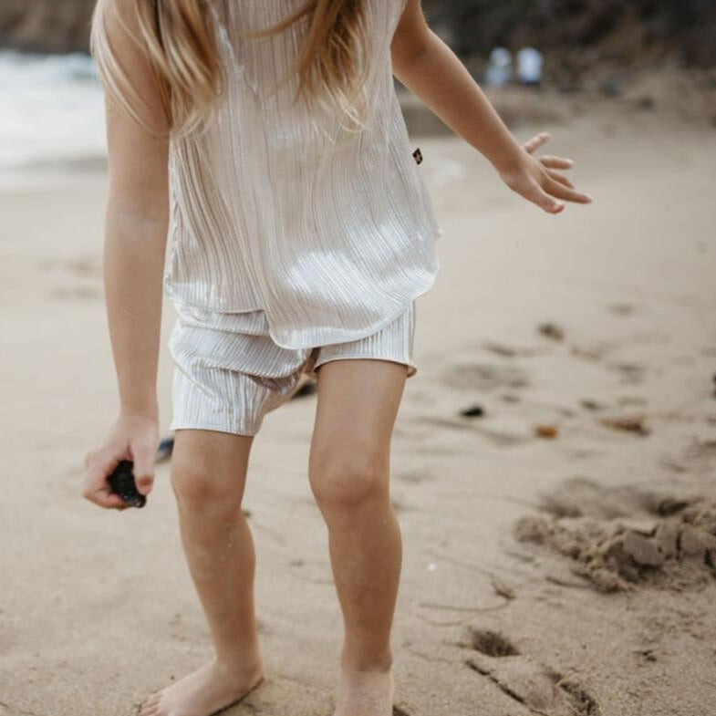 pleats short set | gold