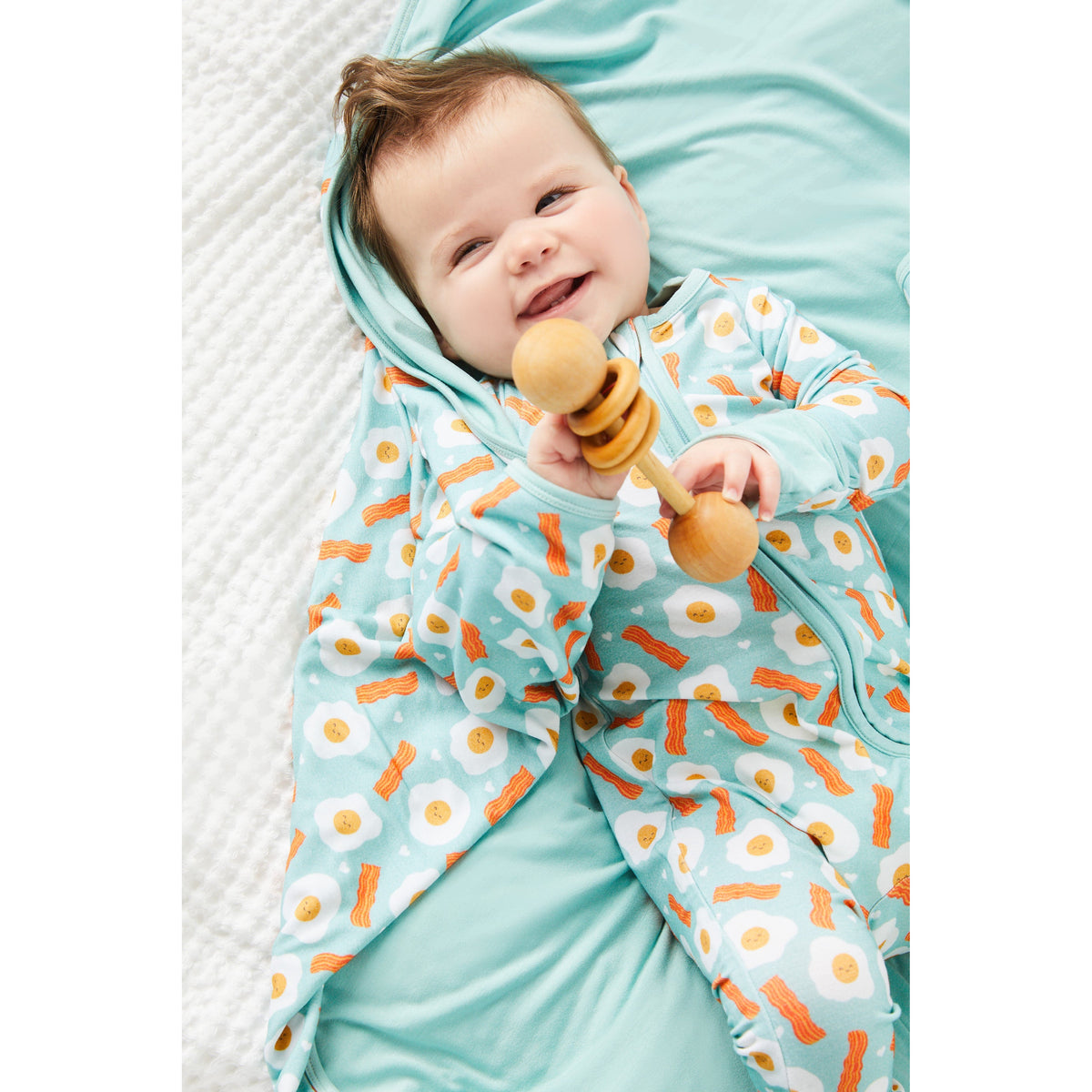 Stretchy Oversized Blanket - Bacon & Eggs Blue
