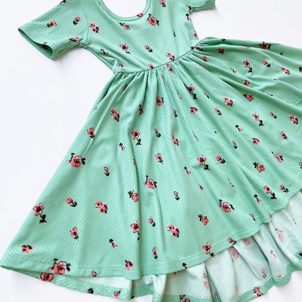 classic short sleeve twirl dress in mint floral