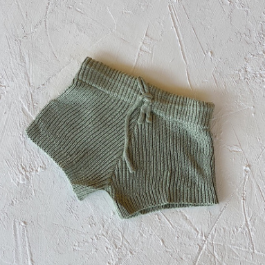 luca knit short in olive