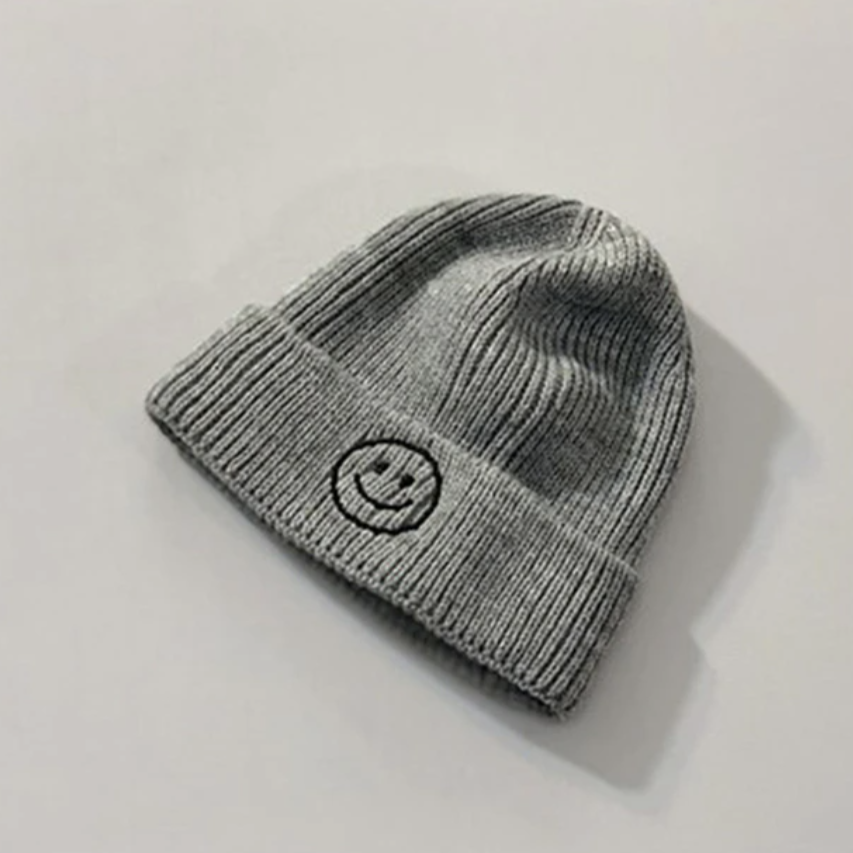 smiley beanie in grey