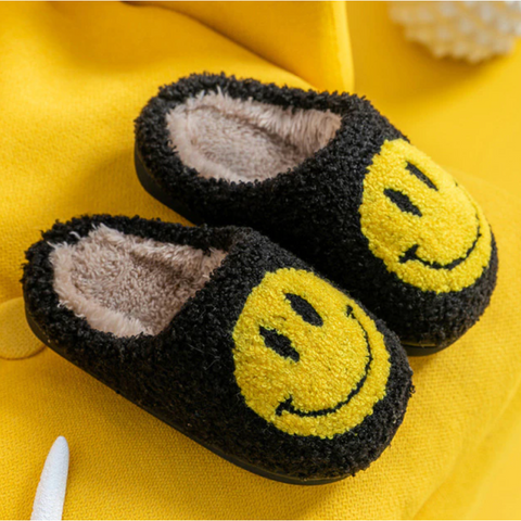 PREORDER kids smiley slippers in black