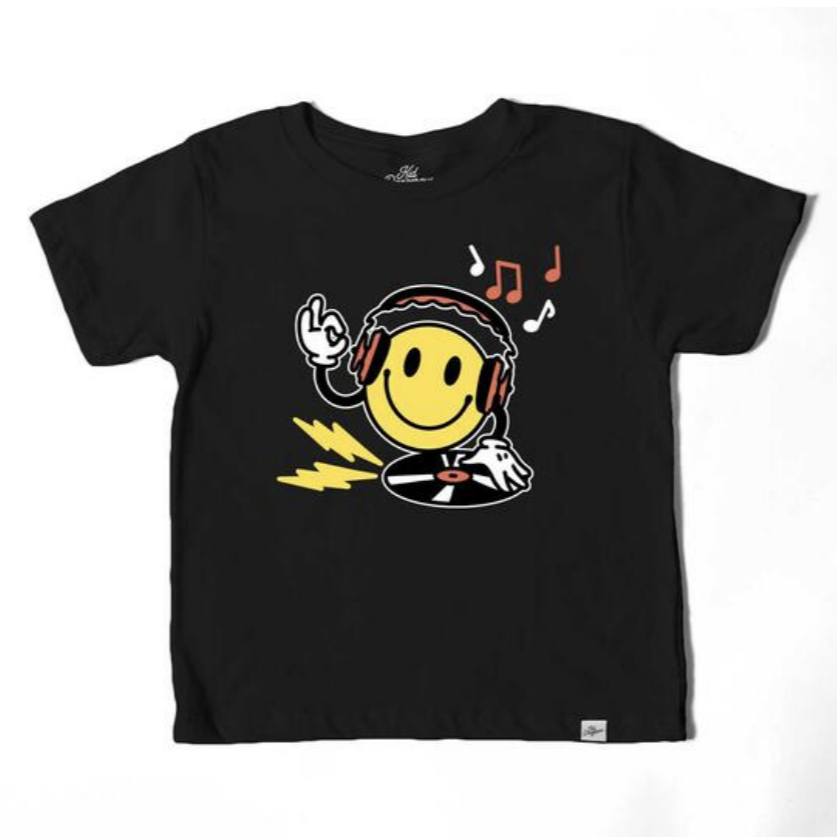 dj smiley tee in black