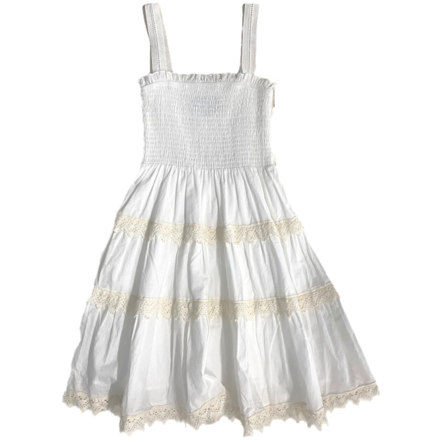 elle dress in white