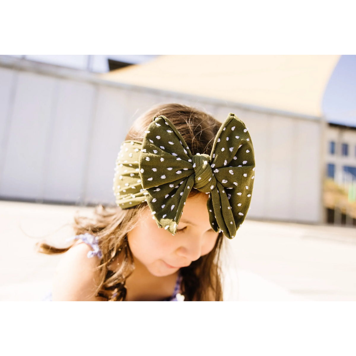 artichoke dot knot bow