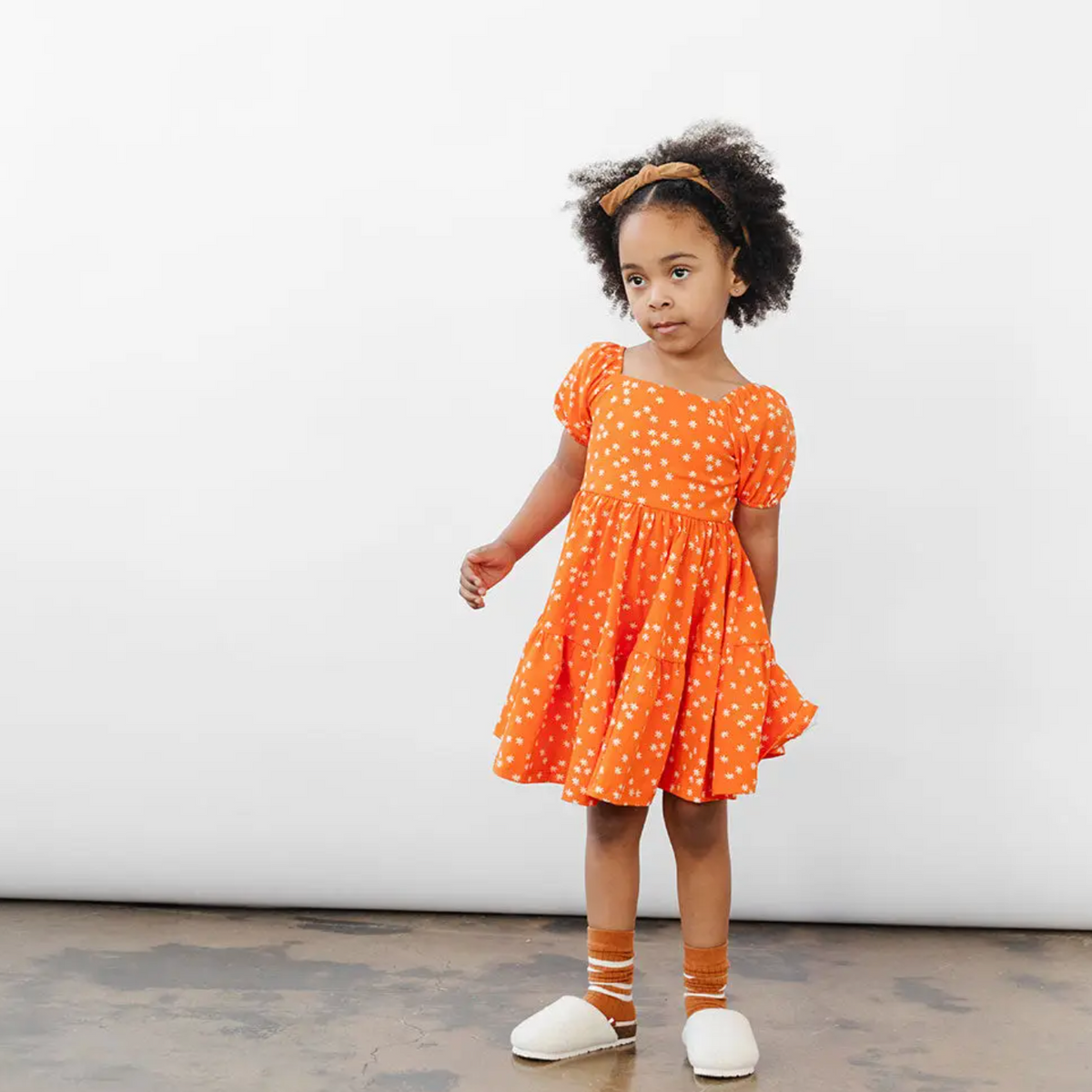 the juliet dress dress in puffin daisy