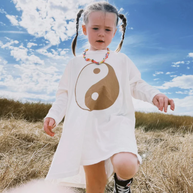 oversized ying yang t-short dress in white