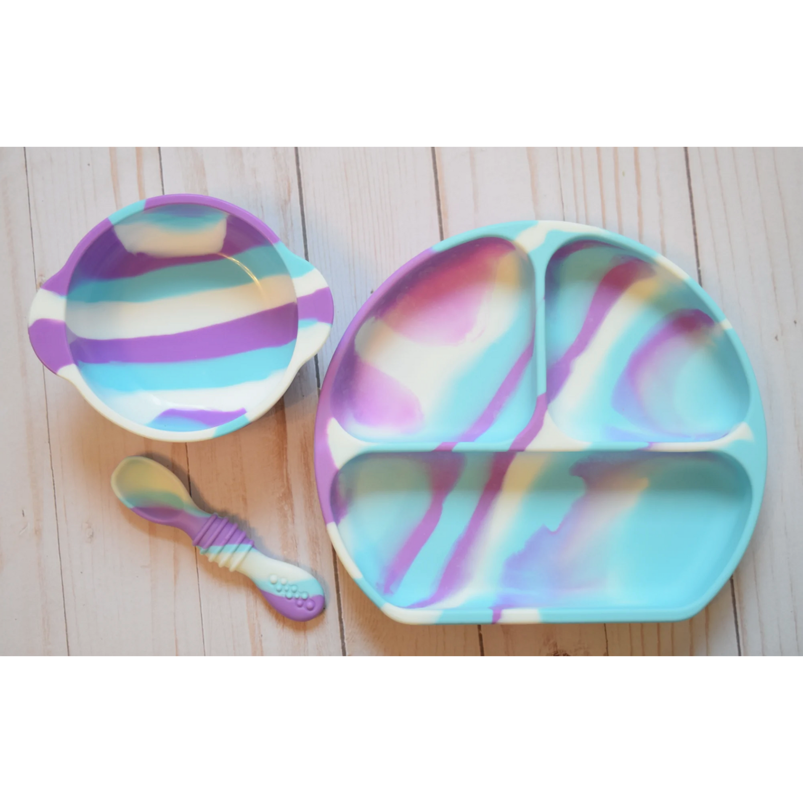 silicone tableware set in blue/purple