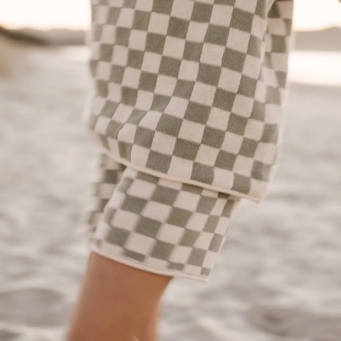 kanuka checkerboard knitted shorts
