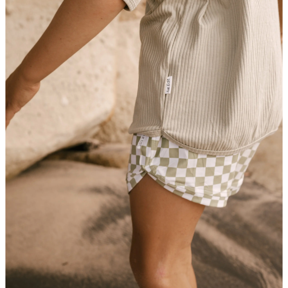 mate retro shorts in moss