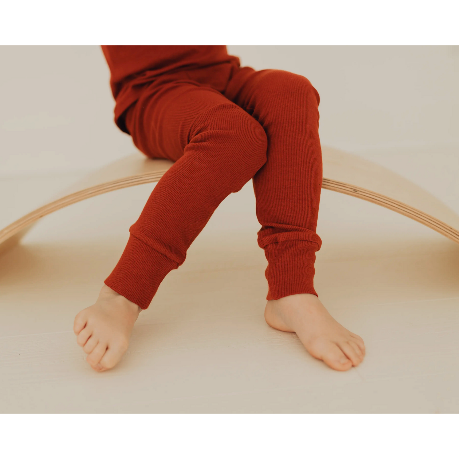 ribbed lounge set in apple