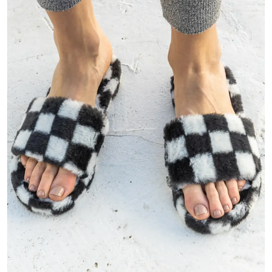 checkered fuzzy slippers in ivory / black