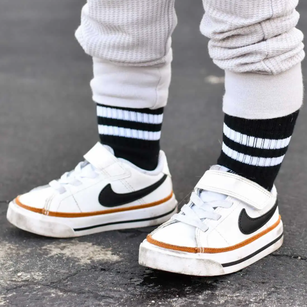 signature black socks