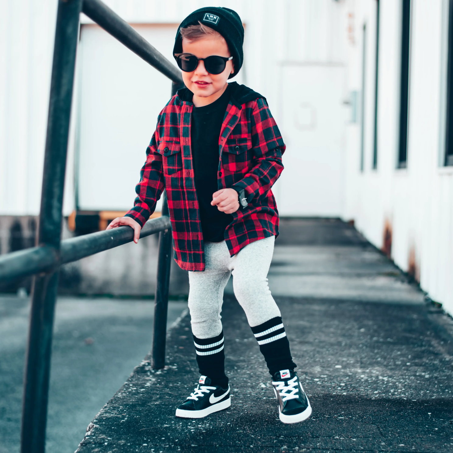 signature black socks