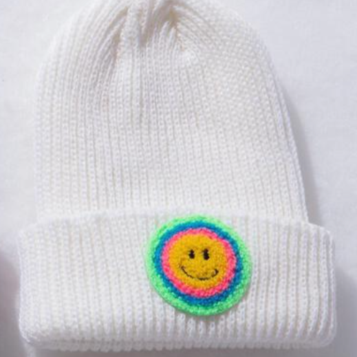 multi smile beanie | white