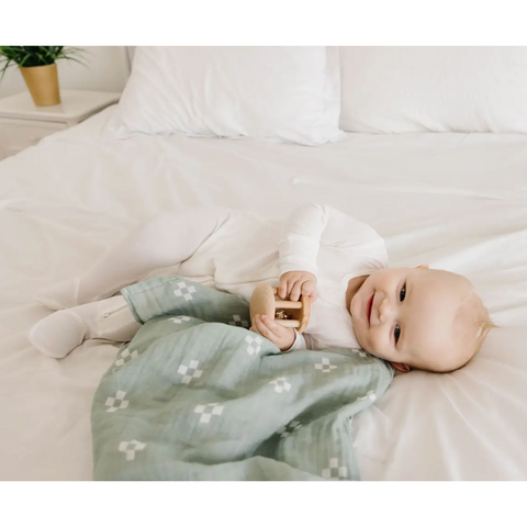 organic muslin swaddle blanket | green