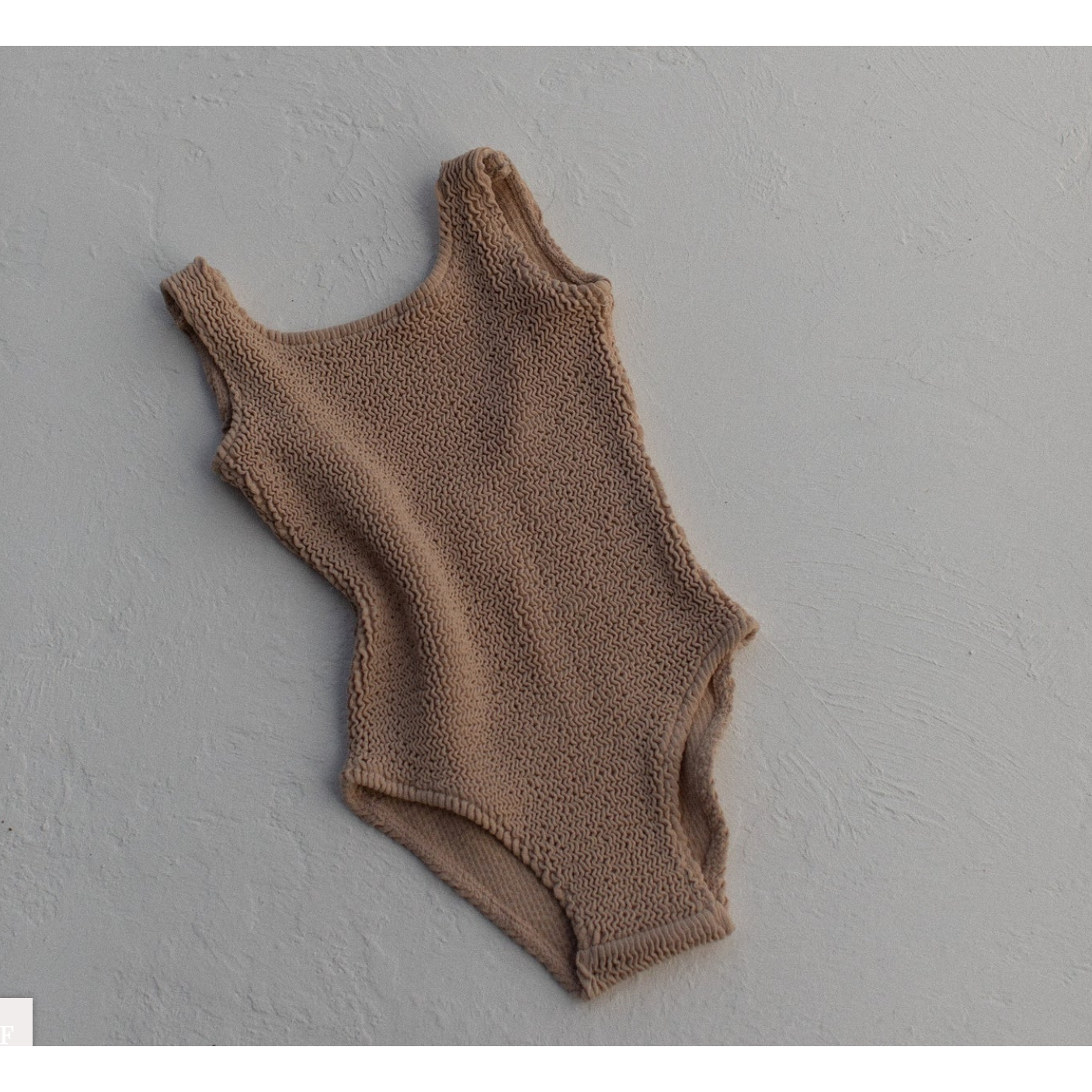 crinkle one piece | beige