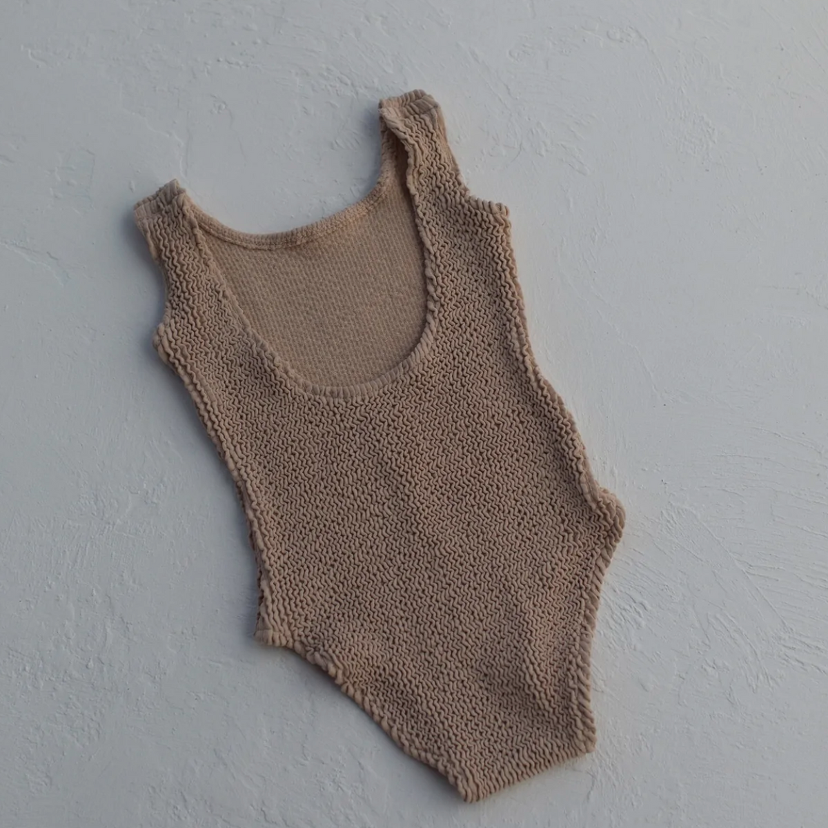 crinkle one piece | beige