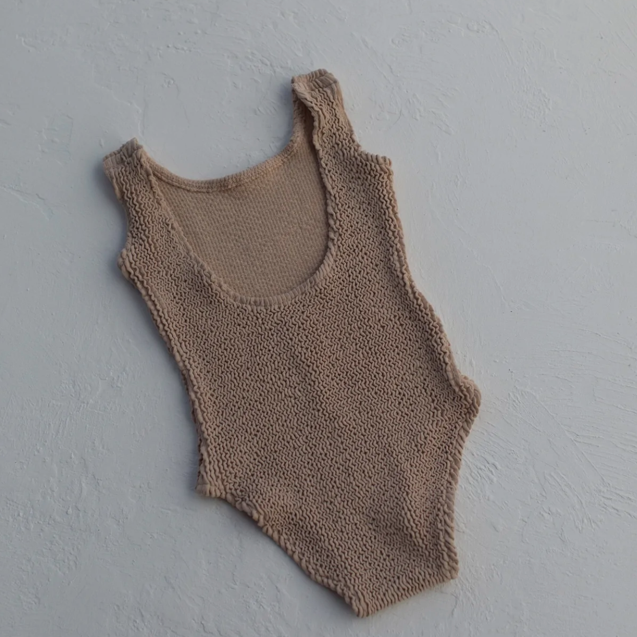crinkle one piece | beige