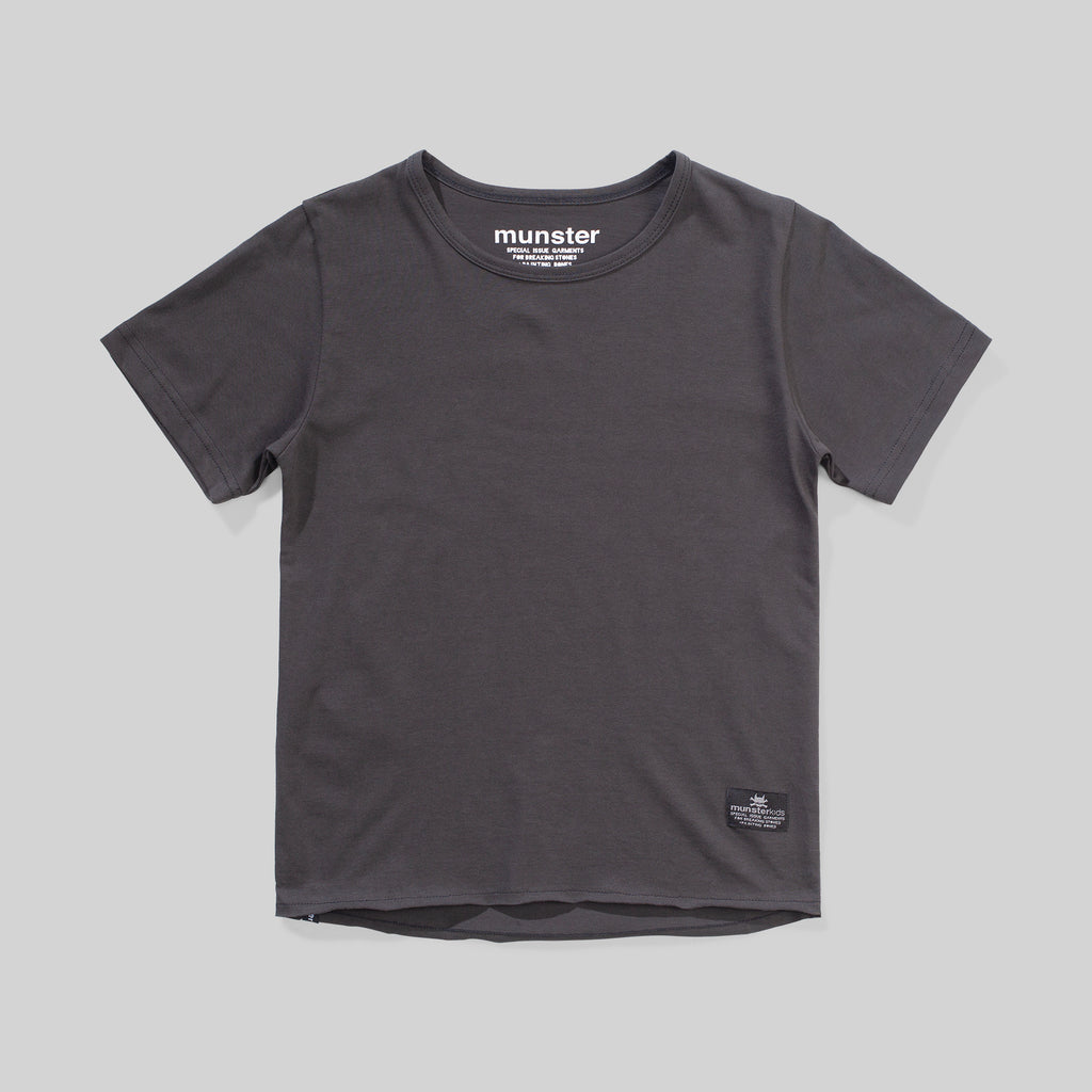 basik tee in soft black