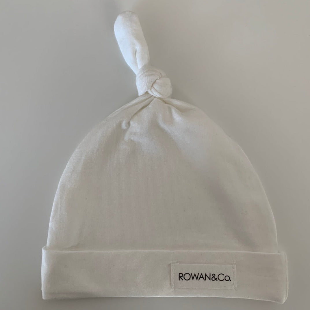 beanie in off white